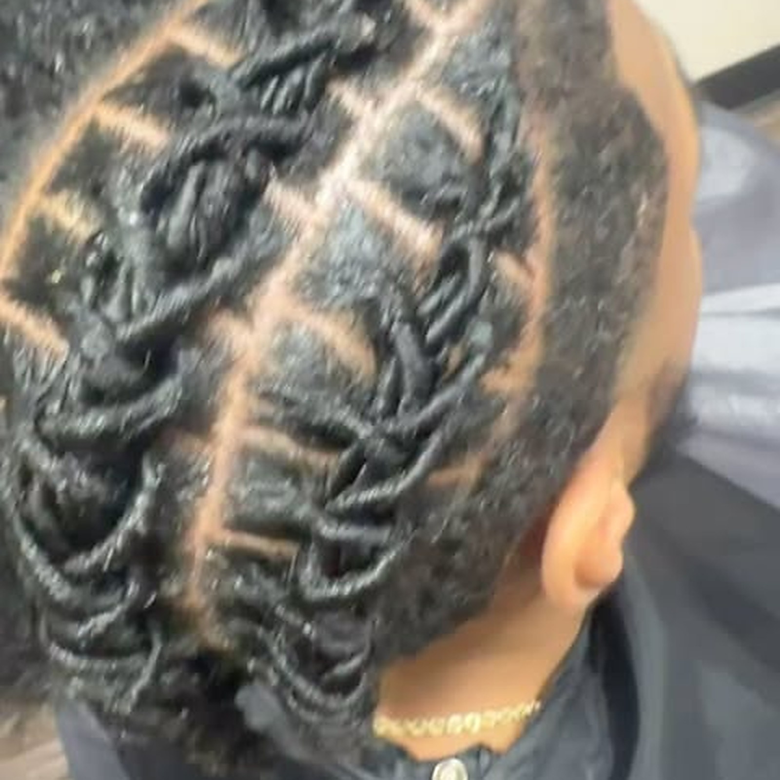 Barrel twists — Comb coils rolled between the rows